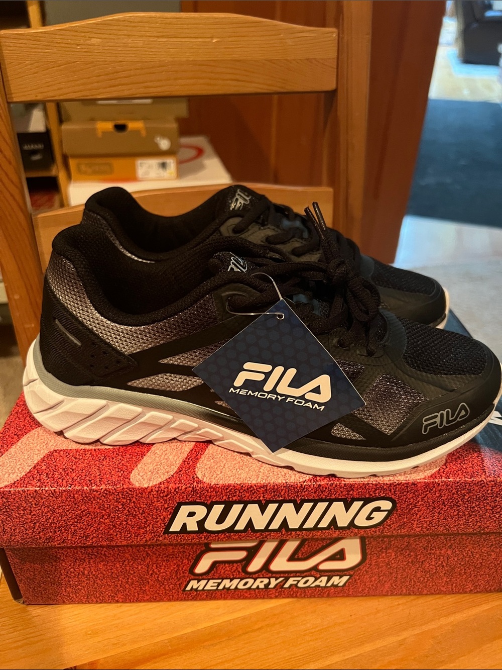 Fila Men's Black and White Memory Foam Running Sneakers